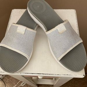 Fit flops sandals